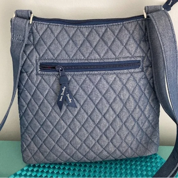 Vera Bradley NWOT Hipster Crossbody Moonlight Denim Blue Quilted  Bag. - Picture 3 of 12